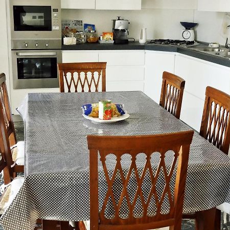 La Casetta Di Nonna Pina - Appartamento Con Cucina In Pieno Centro Торре-Аннунциата Экстерьер фото